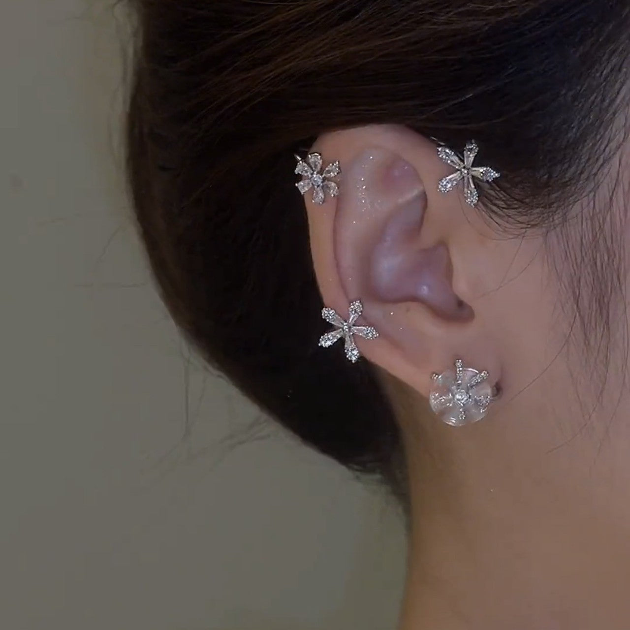 Spinning Flower Ear Hanging No Piercing Ear Hooks